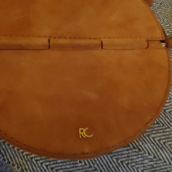Hand Bag - Picture 3 of 6